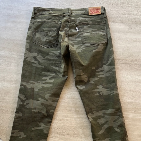Levi's Camouflage Skinny Jeans - Picture 10 of 16